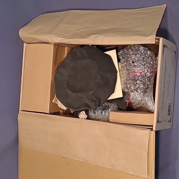 Boyds Yesterdays' Child Limited Edition Anne & Rockwell The Masterpiece Doll - Picture 6 of 8